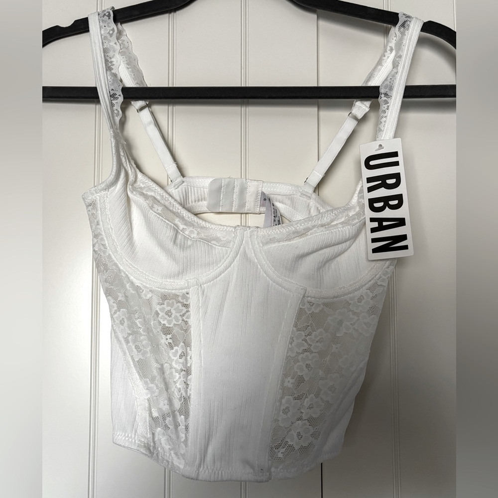 Urban Outfitters new beautiful top, size S